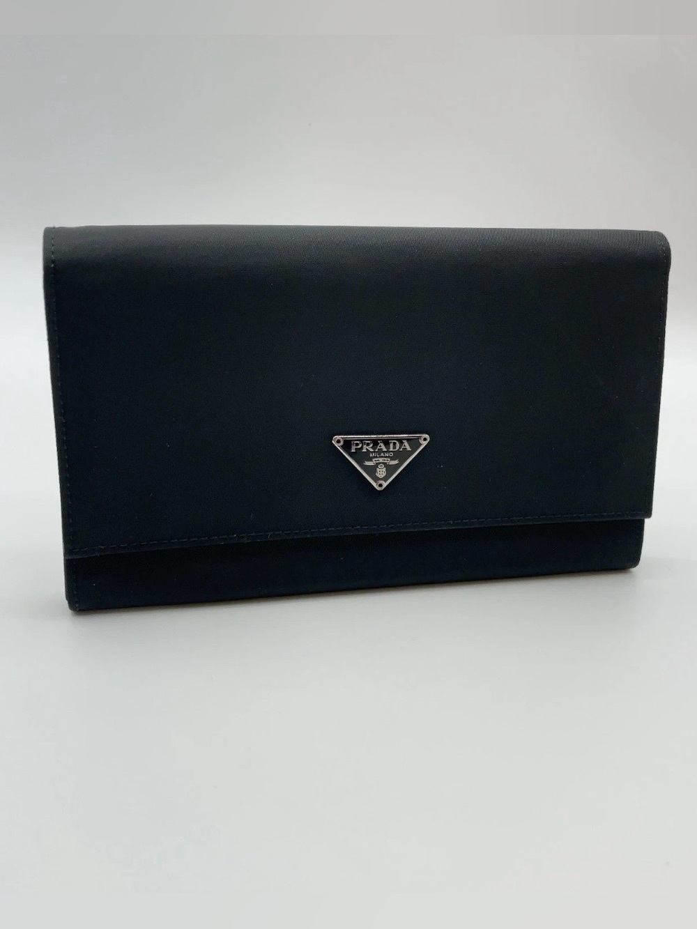 Auth Prada Tessuto Nylon Black
Flap/Wallet